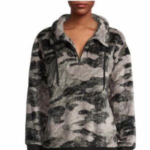 NWT women’s deluxe touch half zip lounge top